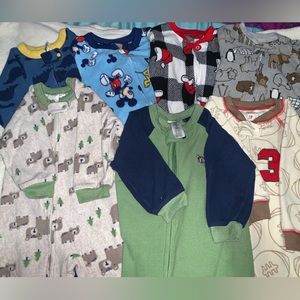 7 One-Piece Footsies-18 Months